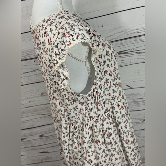 Wild Fable Cream Floral Cap Sleeve Summer Dress in Size Large - Picture 6 of 8